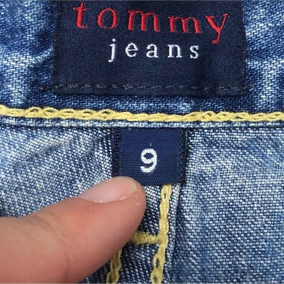 Vintage Tommy Hilfiger Logo Blue Medium Wash 100% Cotton Denim Jean Shorts - Picture 5 of 6
